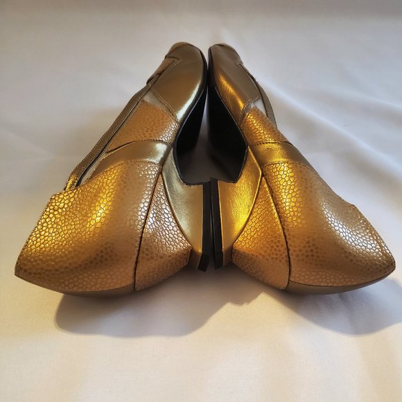 Stuart Weitzman Gold with Several Gold Details and Mesh Size 8 - Picture 6 of 13
